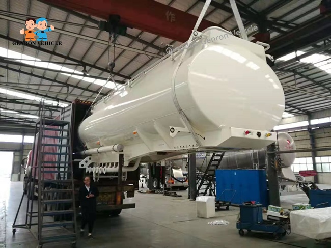 Tri Axles Aluminium Crude Oil 35CBM 35000L Semi Tanker Trailer 13