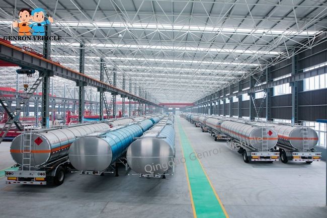 Aluminium Oil Tanker Semi Trailer Factory Show1  4